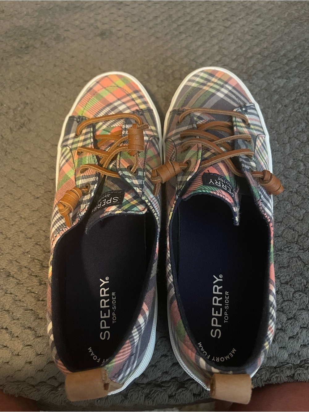 Sperry - Picture 2 of 8